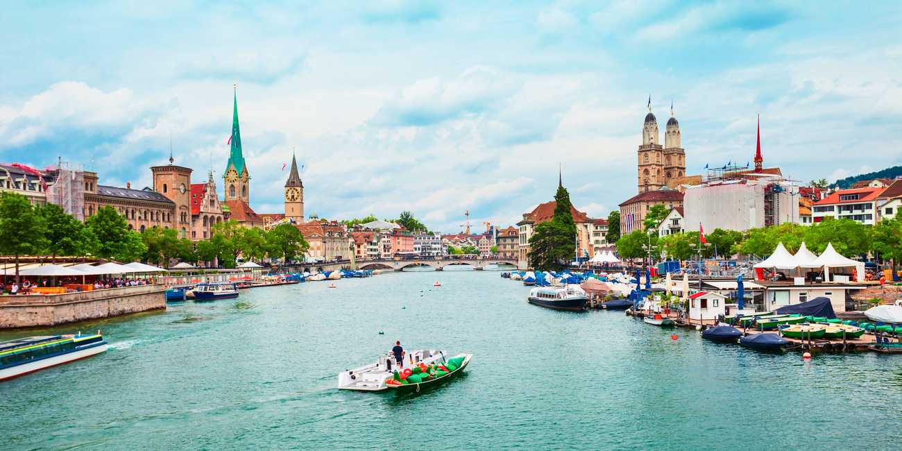 Hop-on hop-off sightseeing bus tours in Zurich, Switzerland – Top landmarks, famous attractions, and hidden gems in 2026