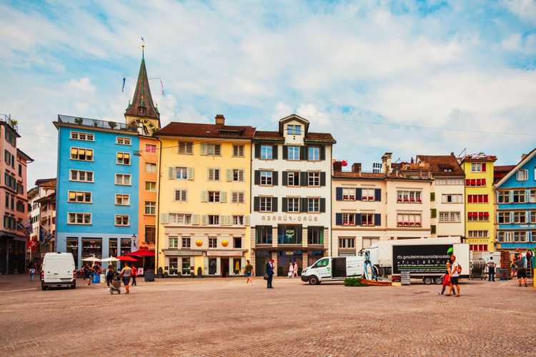Discover Zurich with official hop-on hop-off bus tours – Flexible routes, iconic monuments, and panoramic city views 2026